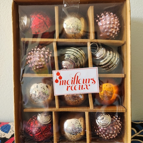 Brand new box of Christmas ornaments - retro - Picture 2 of 6